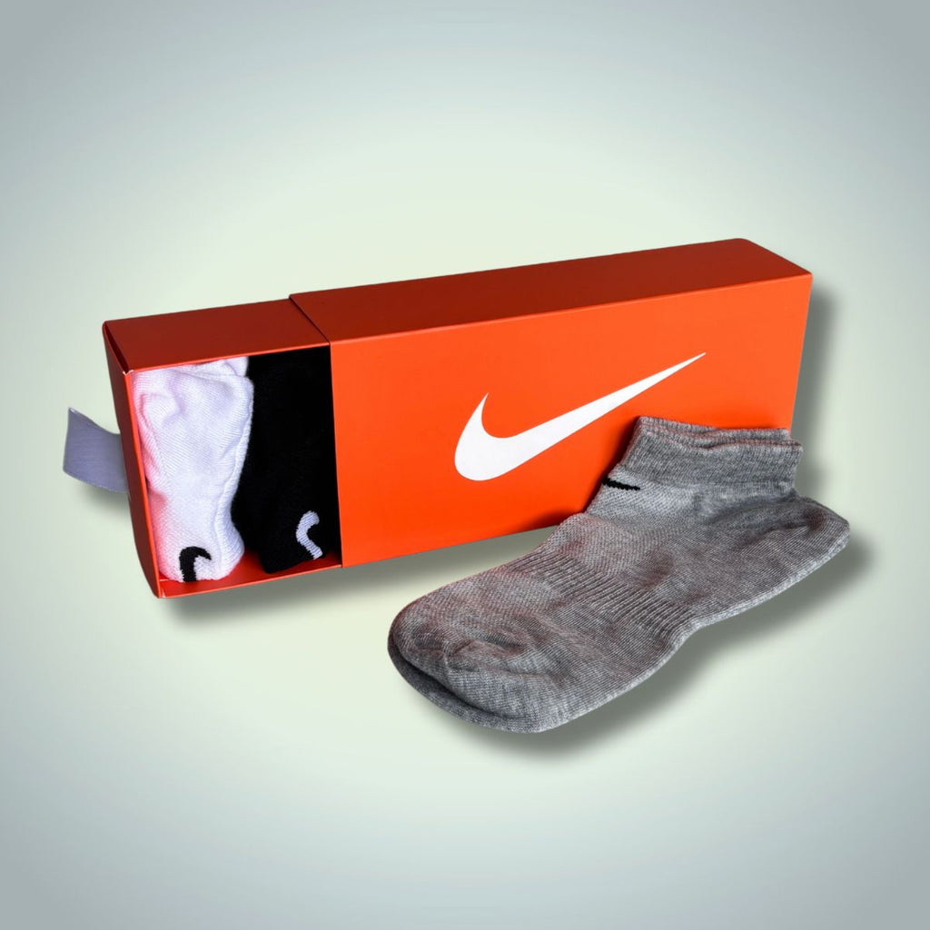 Nike set de 6 perechi de șosete scurte, 40-45. Negru, gri, alb. Calitate premium