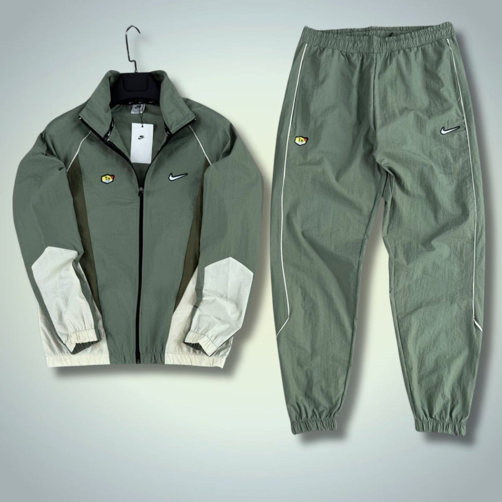 Trening Nike TN pentru bărbați. Țesătură, Verde măsliniu.