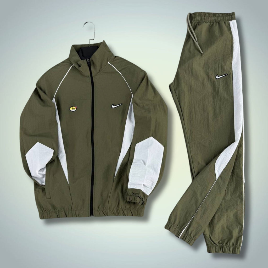 Nike TN trening bărbați impermeabil, oliv-alb. Premium