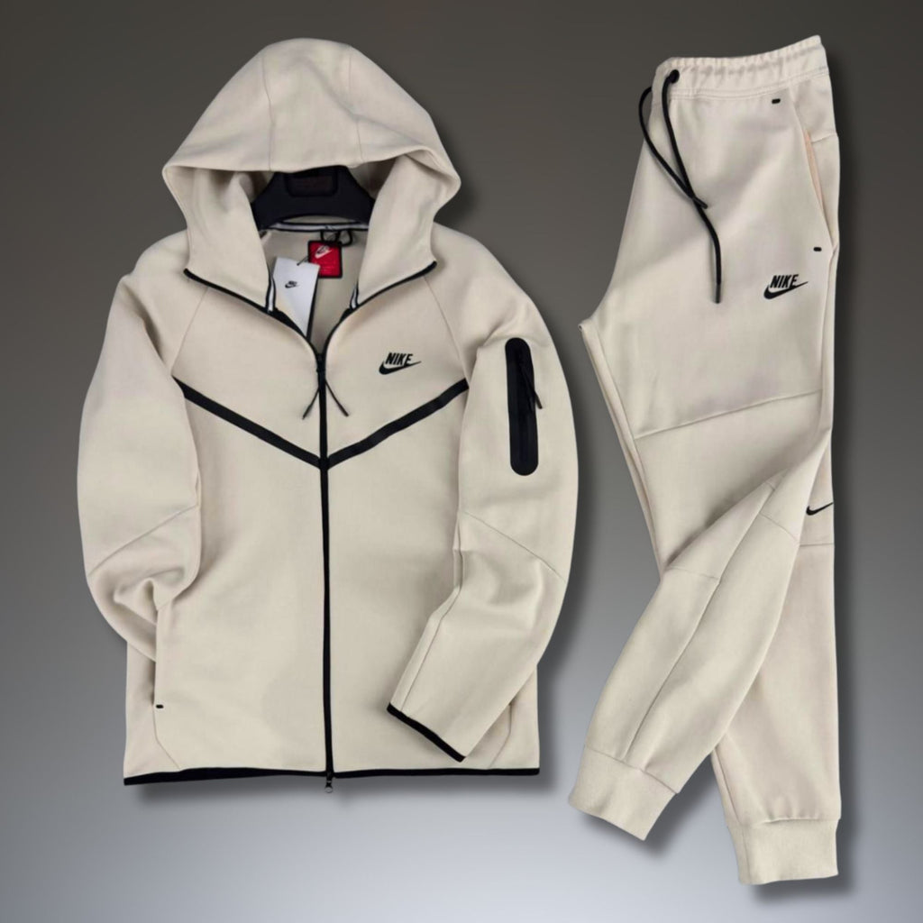 Nike Tech Fleece Bărbați 2024. Bej