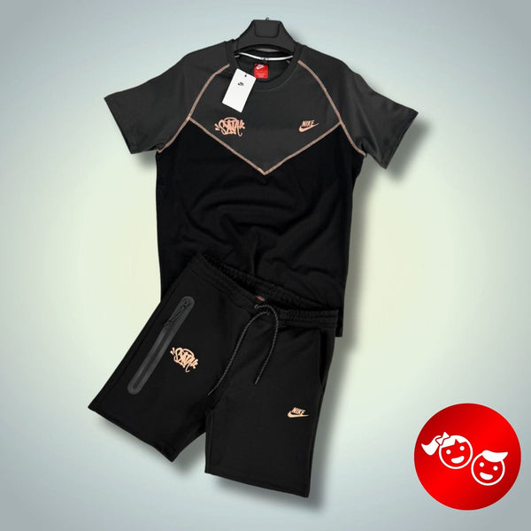 Set cu pantaloni scurți pentru copii Nike Tech Fleece Syna, grafit - negru. Calitate premium