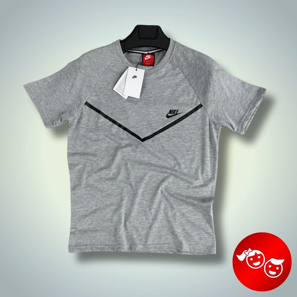 Tricou Nike Tech Fleece gri clasic pentru copii. Model 2024. Calitate premium