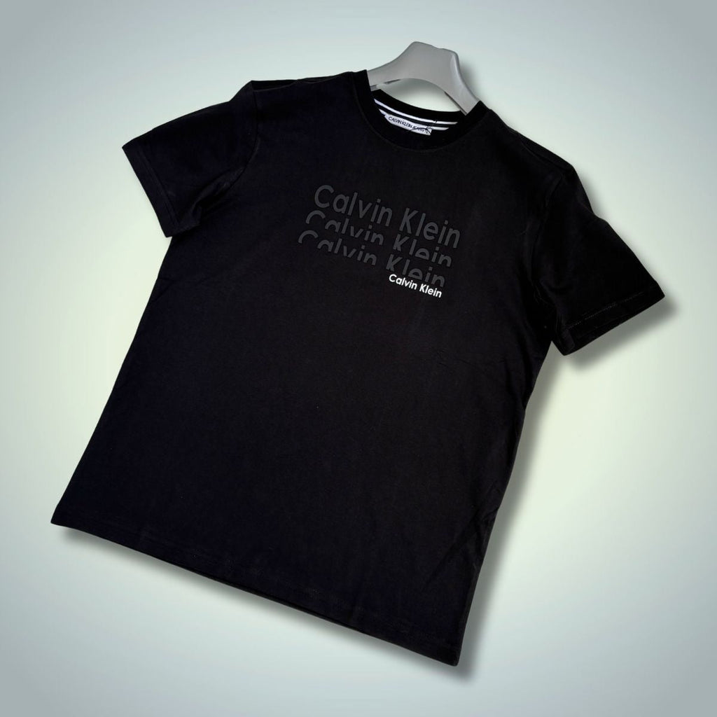 Tricou Calvin Klein negru pentru bărbați, cu logo decupat. Calitate premium