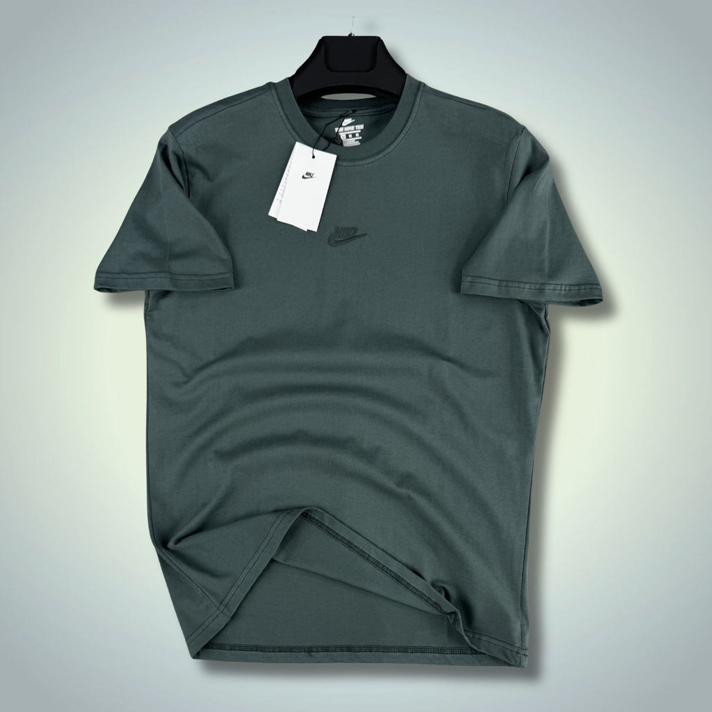 Tricou bărbați verde grădină clasic Nike. Calitate Premium