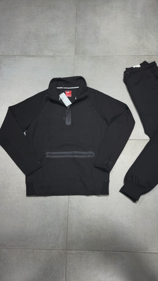 Trening pentru barbati Nike Tech Fleece cu buzunar frontal mare, negru. Model 2024. Calitate premium