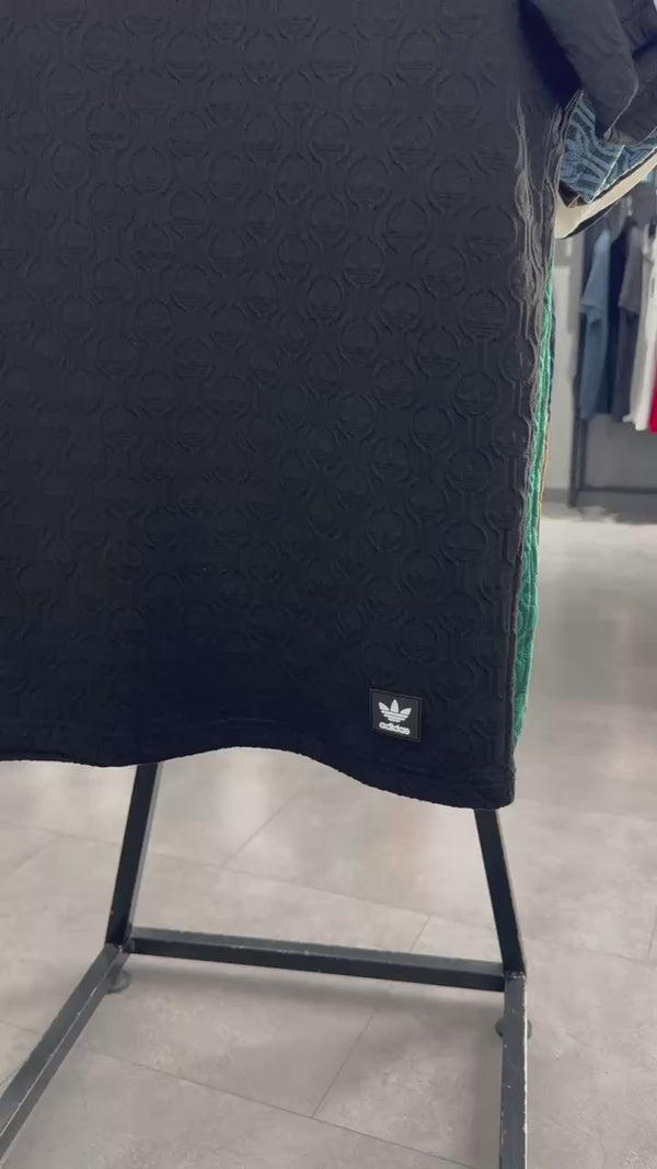Set cu pantaloni scurți pentru bărbați  Adidas, logo imprimat, albaștru. Calitate premium