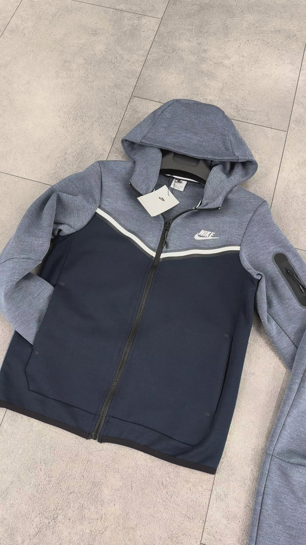 Trening copii Nike Tech Fleece, albastru și albastru închis. Model 2024. Calitate premium