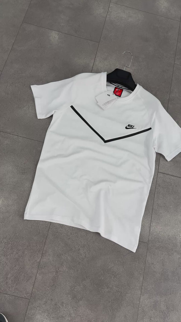 Tricou Nike Tech Fleece alb închis pentru copii. Model 2024. Calitate premium