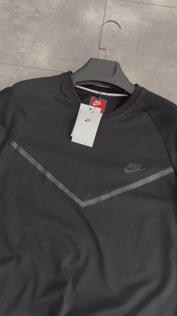 Tricou Nike Tech Fleece negru pentru copii. Model 2024. Calitate premium